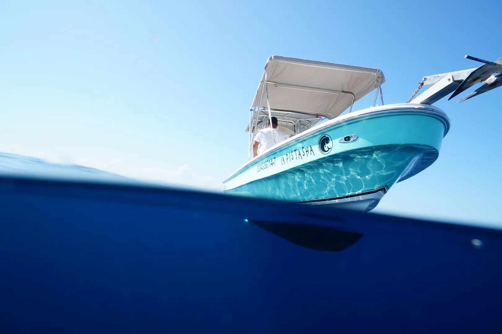 Lancha privada en La Paz – La Pistasha Angler 26’ 1