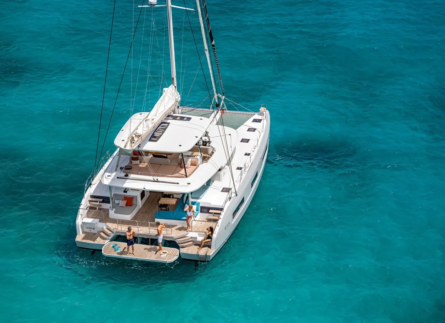 Catamarán Lagoon 55’ en La Paz 3
