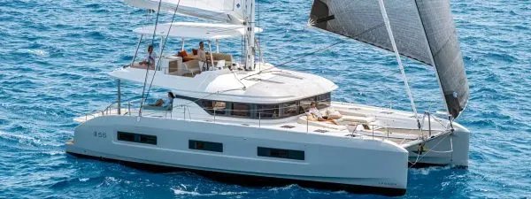 Catamarán Lagoon 55’ en La Paz 1