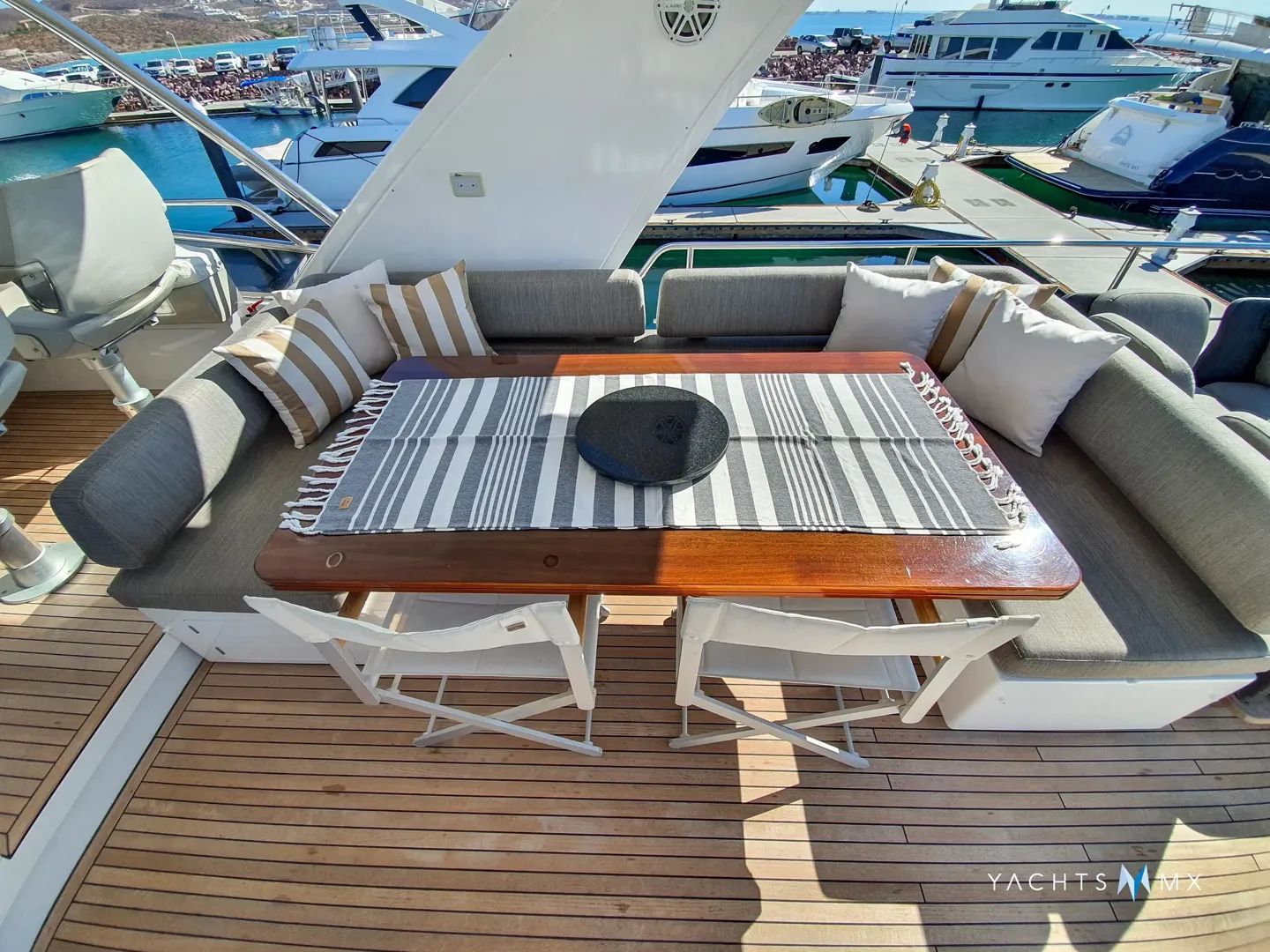 Azimut 66' Yacht in La Paz 15