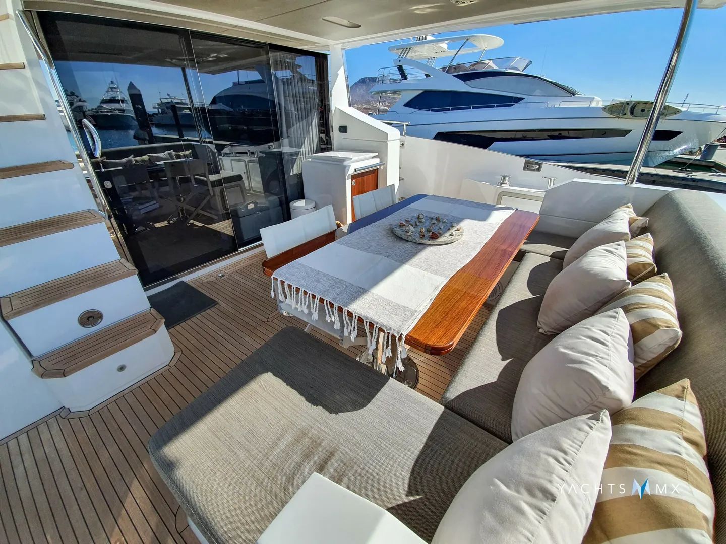 Azimut 66' Yacht in La Paz 2